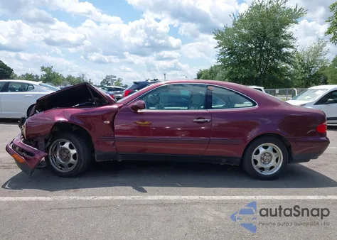 1998 Mercedes-Benz Clk 320 из США, поврежденный, VIN WDBLJ65G6WF036833